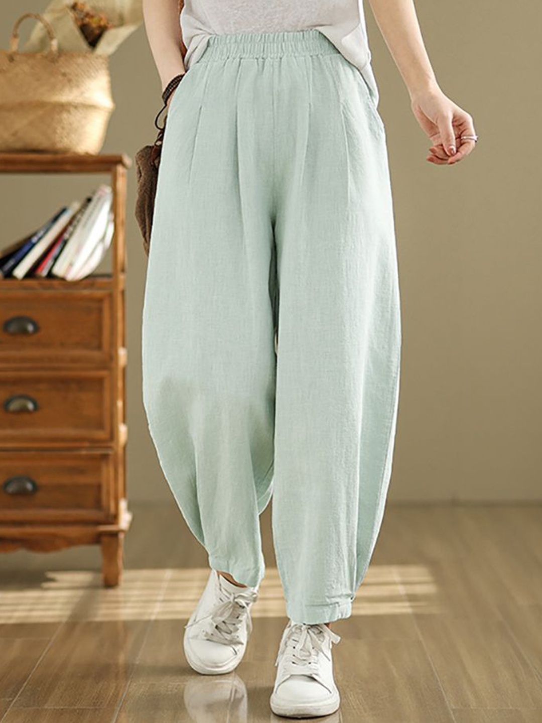 

StyleCast x Revolte Women High-Rise Easy Wash Pleated Trousers, Green