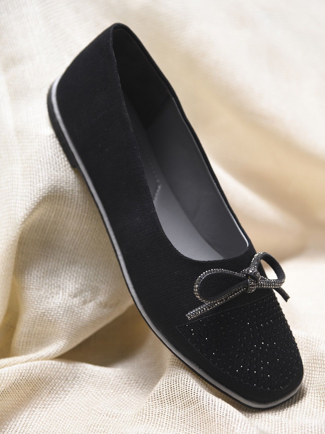 

THE WHITE POLE Women Ethnic Ballerinas Flats, Black