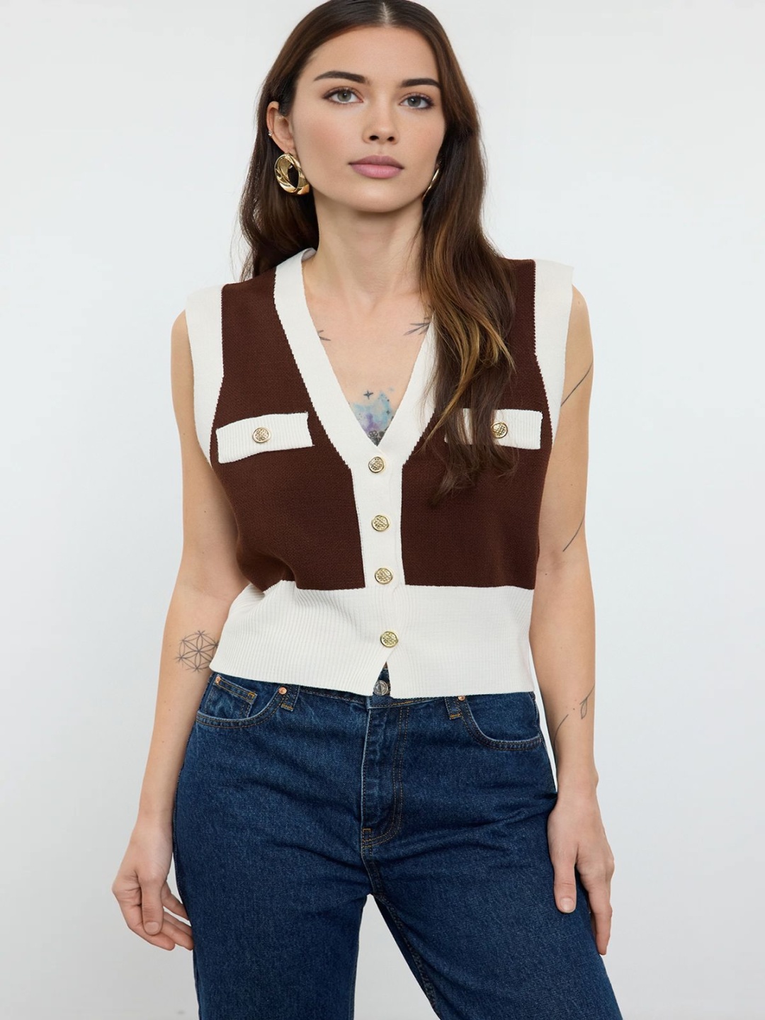 

Trendyol Acrylic V-Neck Waistcoat, Brown