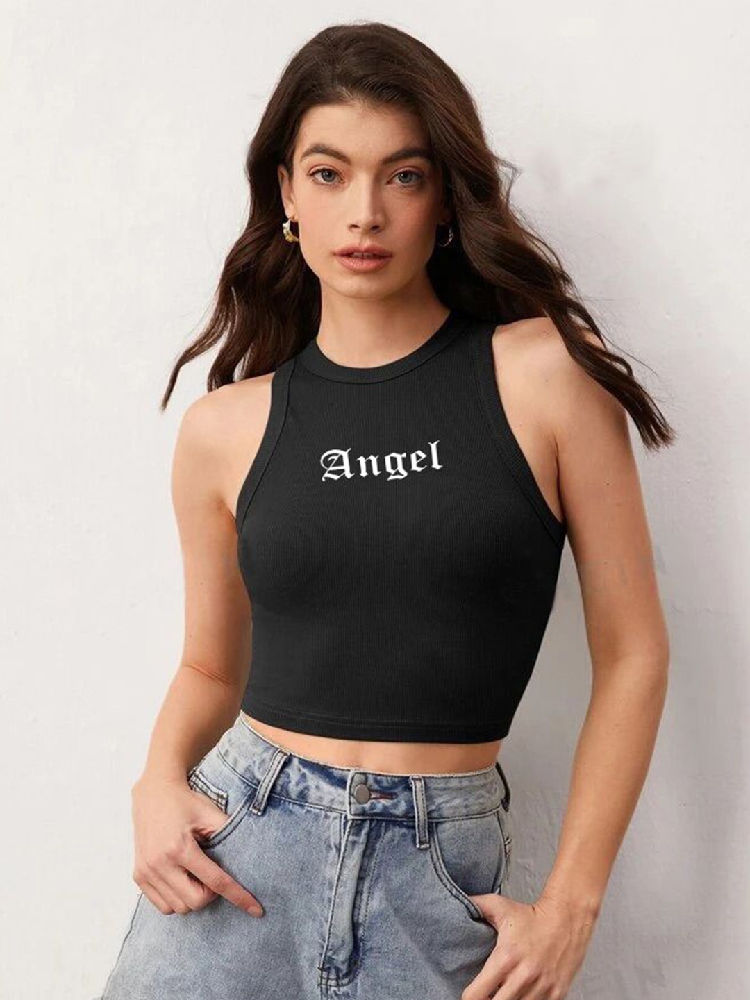 

The Roadster Lifestyle Co Printed Sleeveless Stretchable Crop Top, Black
