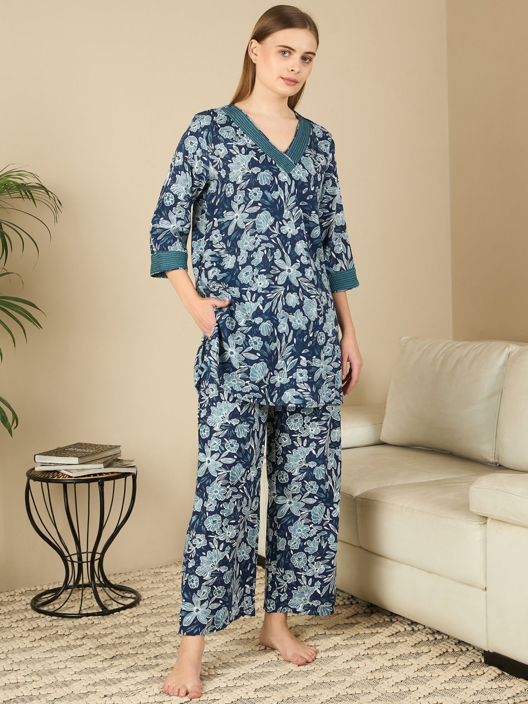 

July Women Printed Night suit, Blue