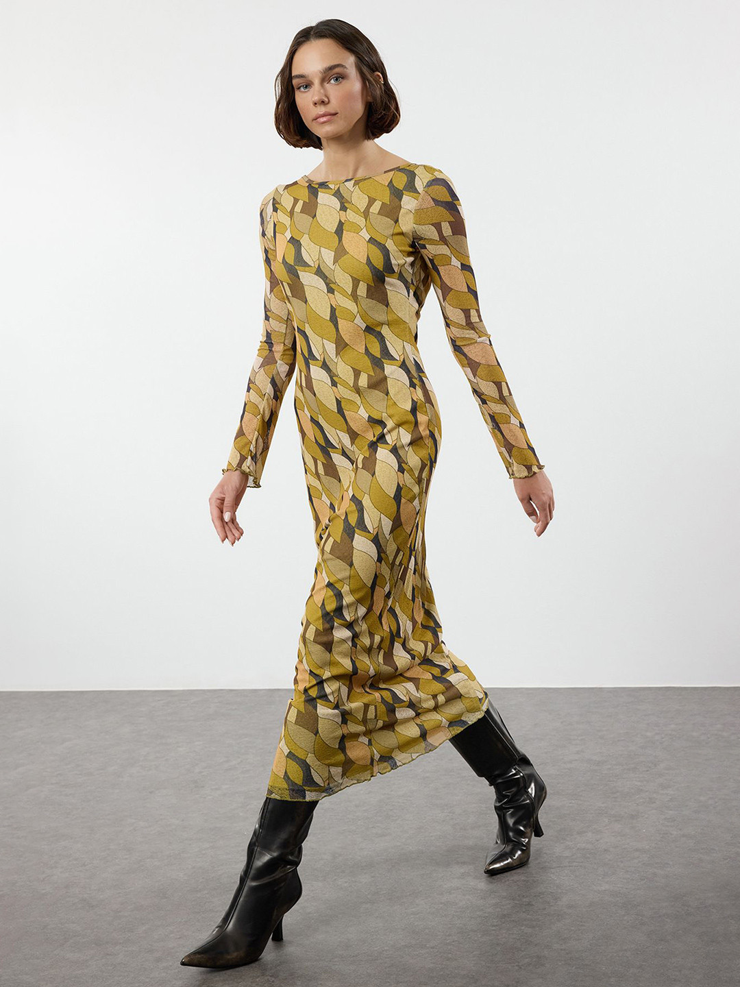

Trendyol Women Boat Neck Printed Backless Sheath Maxi Dress, Yellow