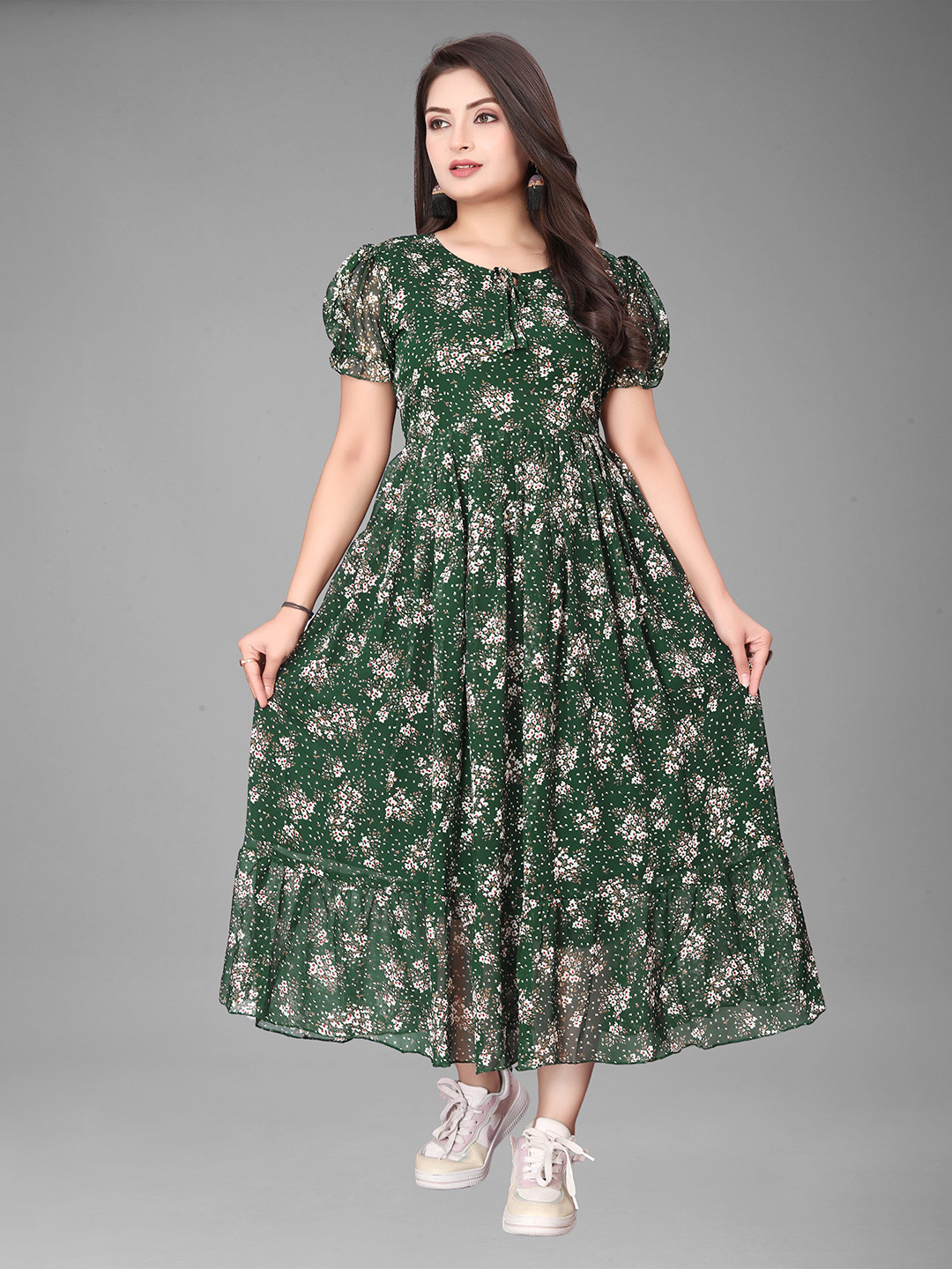 

QENA Women Floral Printed Puff Sleeve Georgette Fit & Flare Maxi Dress, Green