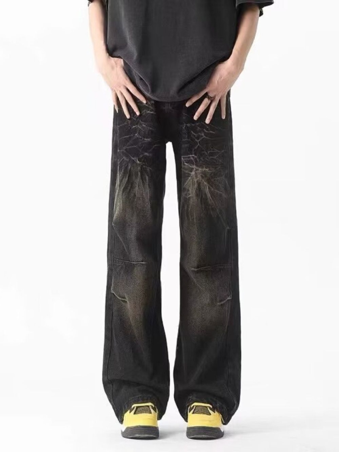 

StyleCast Men Wide Leg Heavy Fade Jeans, Black