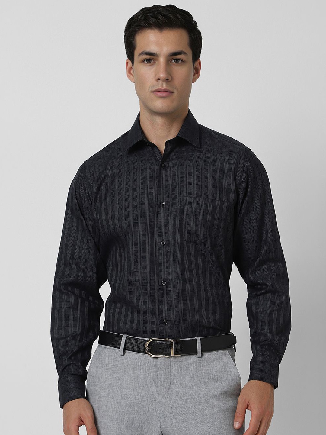 

Van Heusen Men Spread Collar Textured Cotton Formal Shirt, Black