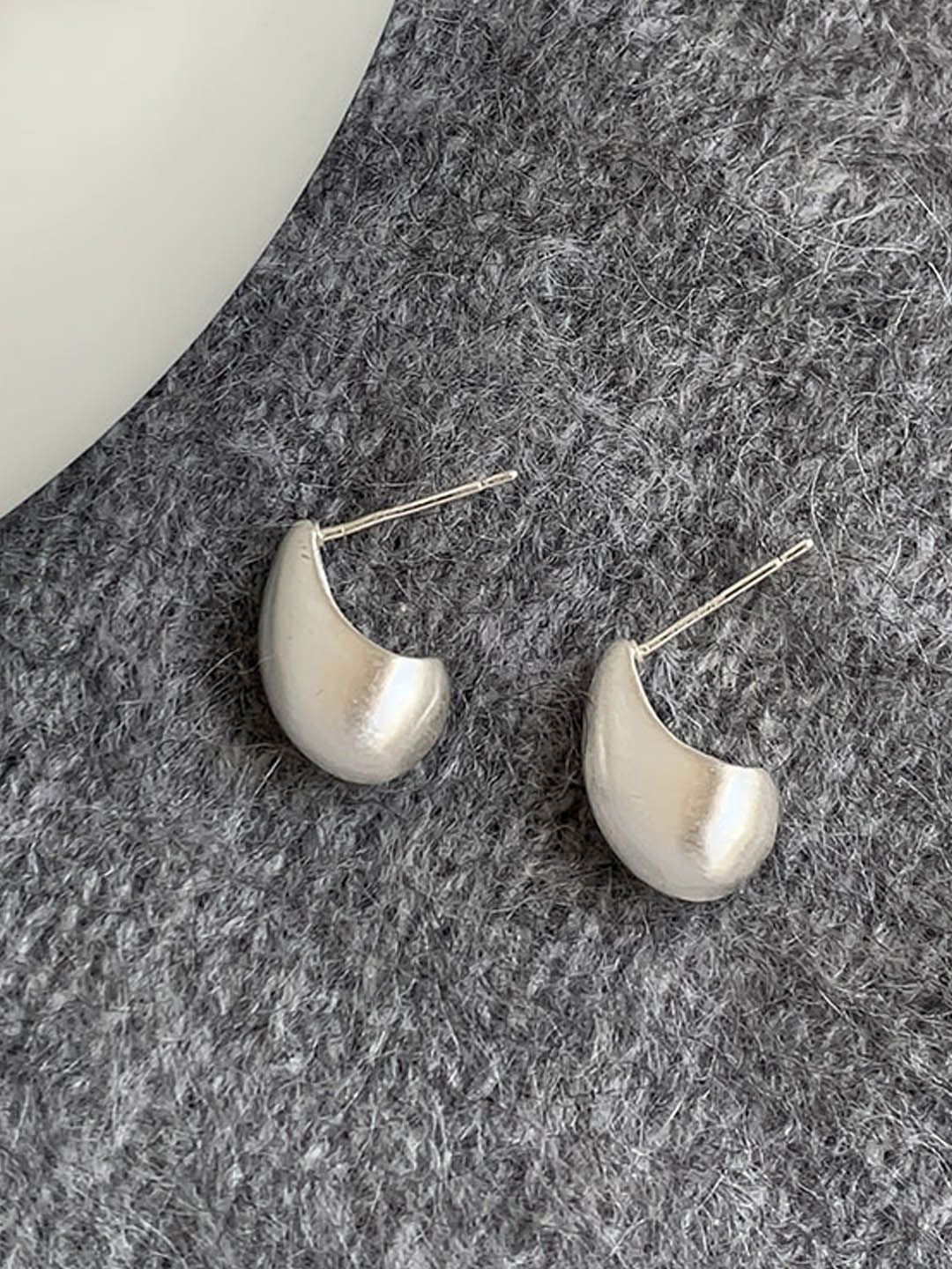 

StyleCast Elegant Silver Toned Contemporary Shaped Studs
