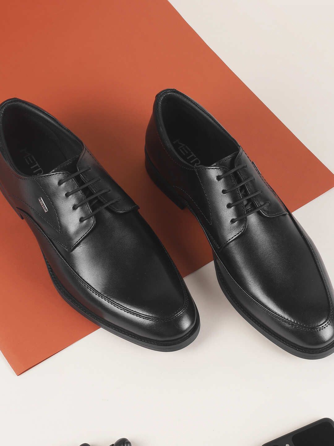 

Metro Men Leather Formal Derbys Shoes, Black