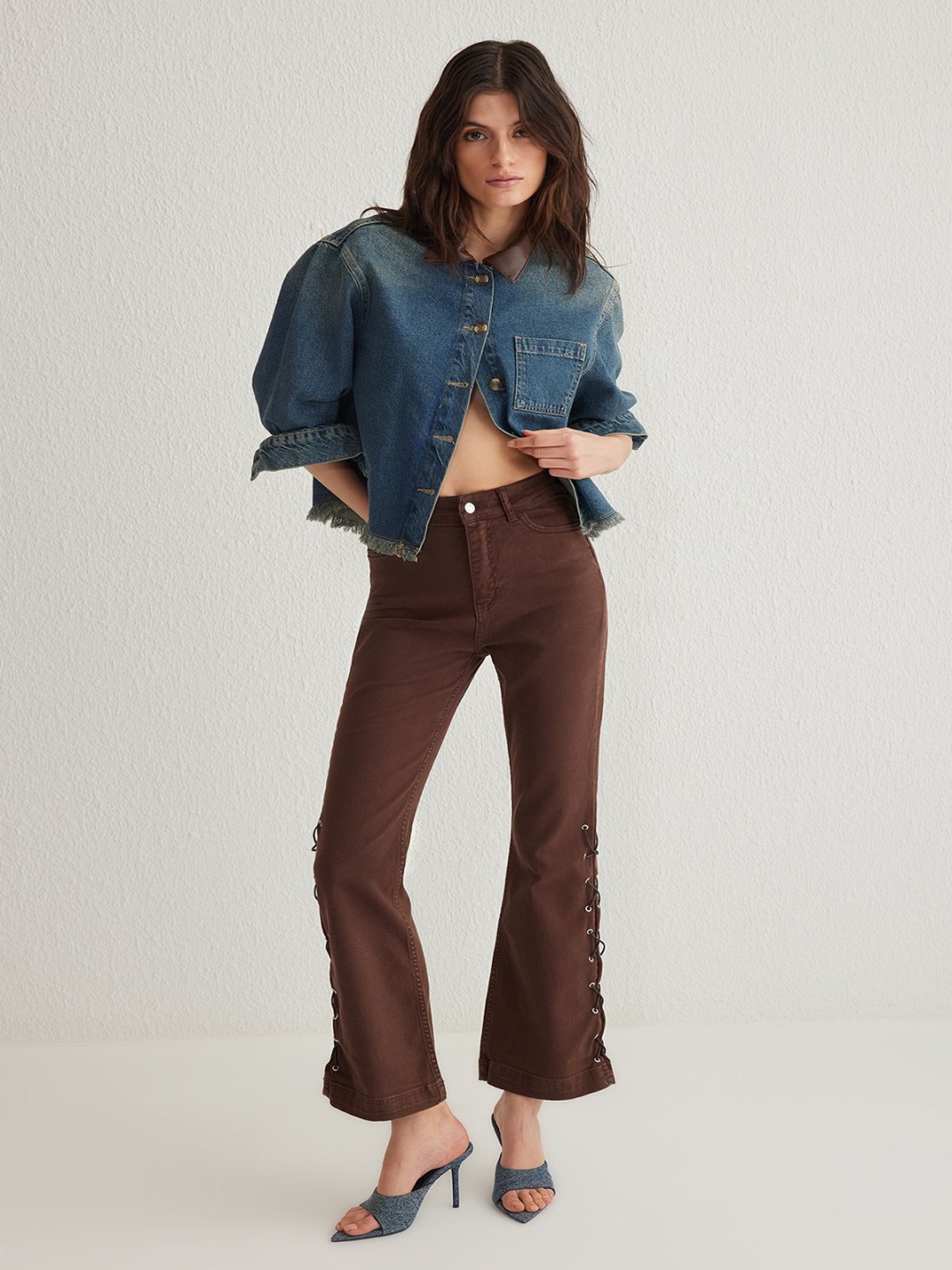

Trendyol Women Slash Knee Jeans, Na