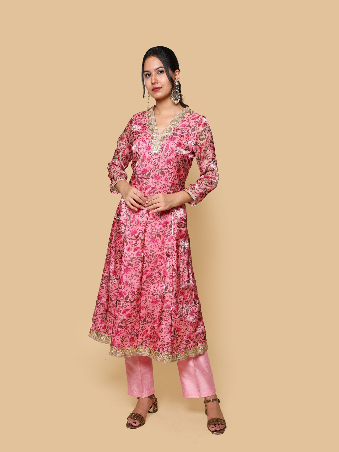 

KELLPAR Women Floral Printed Regular Thread Work Silk Chiffon Kurti with Pyjamas, Pink