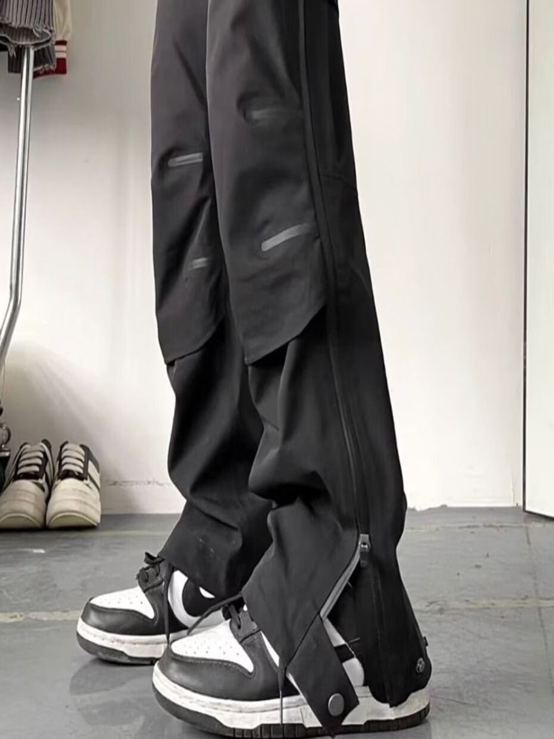

StyleCast Men Relaxed Fit Mid-Rise Cotton Korean Pant, Black