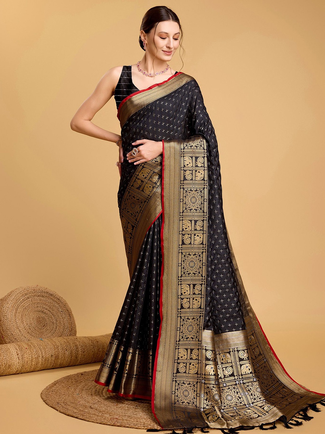 

KSM PRINTS Woven Design Zari Saree, Black