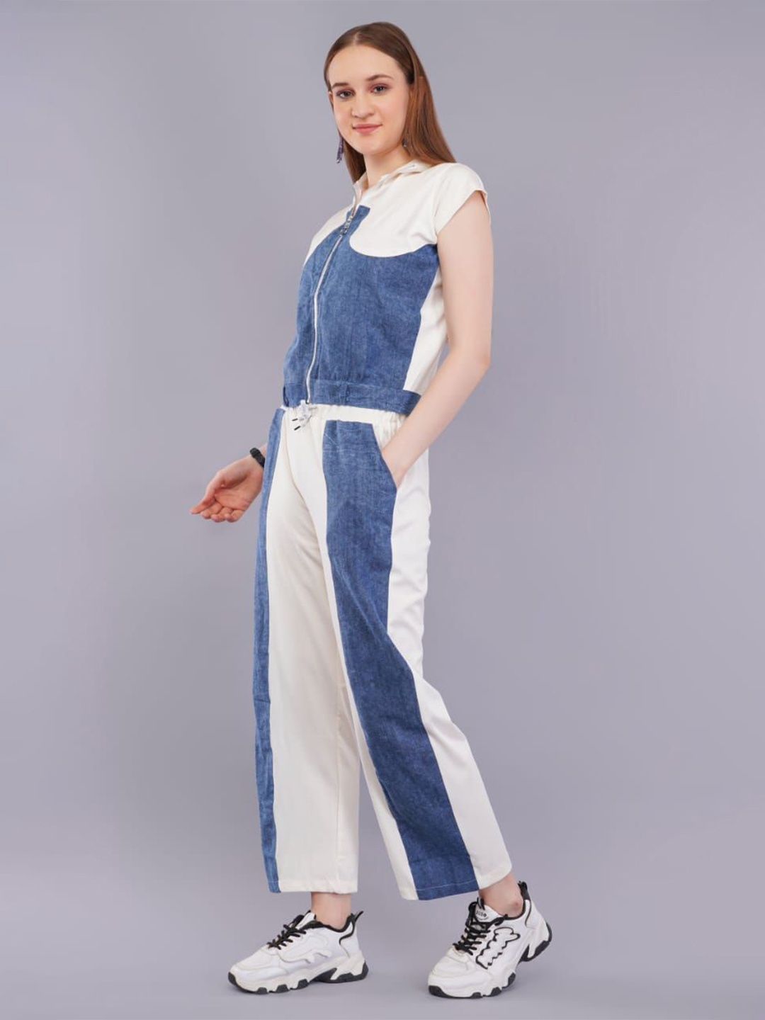 

HIGH BUY Colourblocked Denim Top With Trousers, White