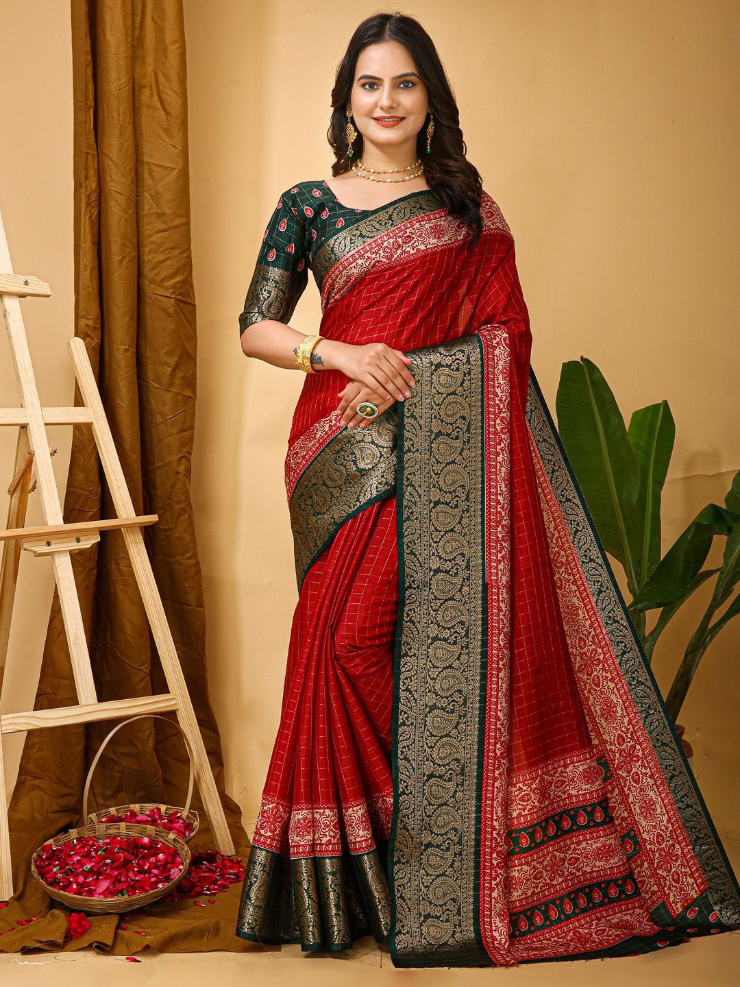 

KALINI Checked Woven Design Taant Saree, Red