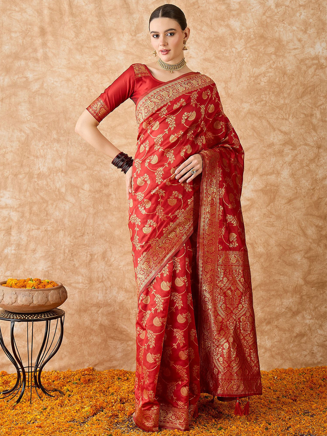 

Maroosh Woven Design Ethnic Motifs Zari Banarasi Saree, Red