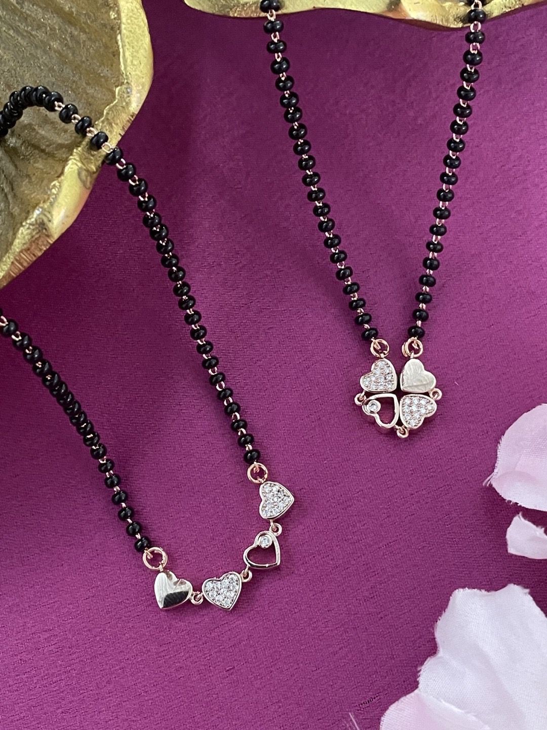 

Digital Dress Room Rose Gold-Plated Reversible Heart Mangalsutra