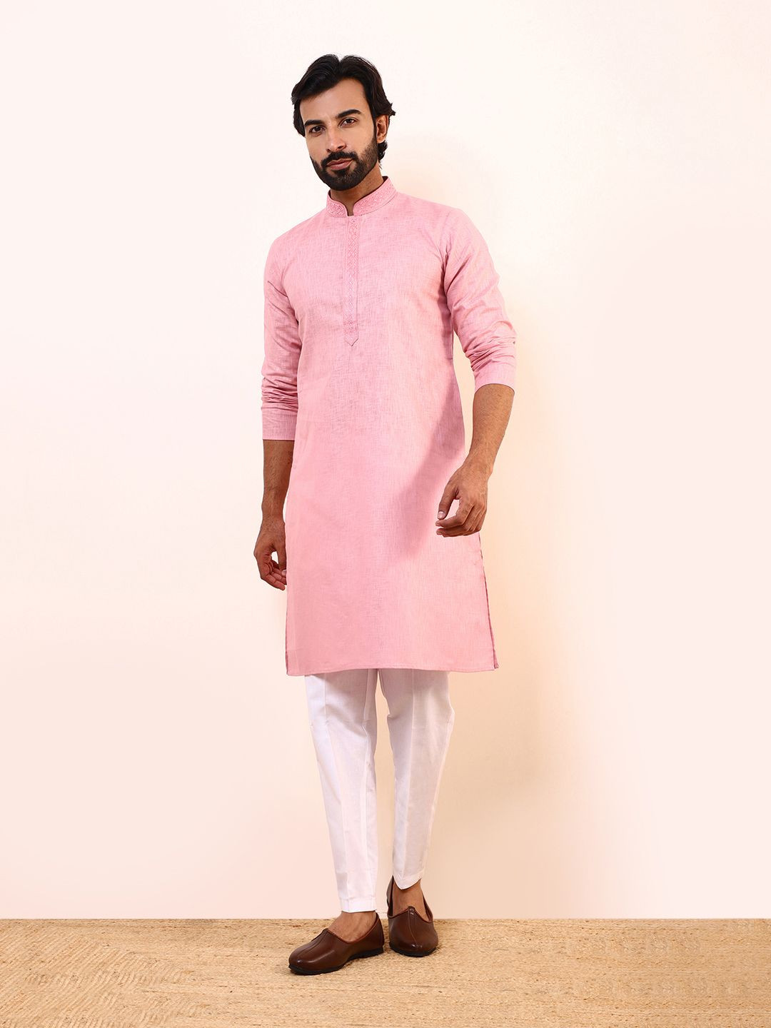 

Satwaa Geometric Yoke Design Mandarin Collar Thread Work Linen Straight Kurta, Pink