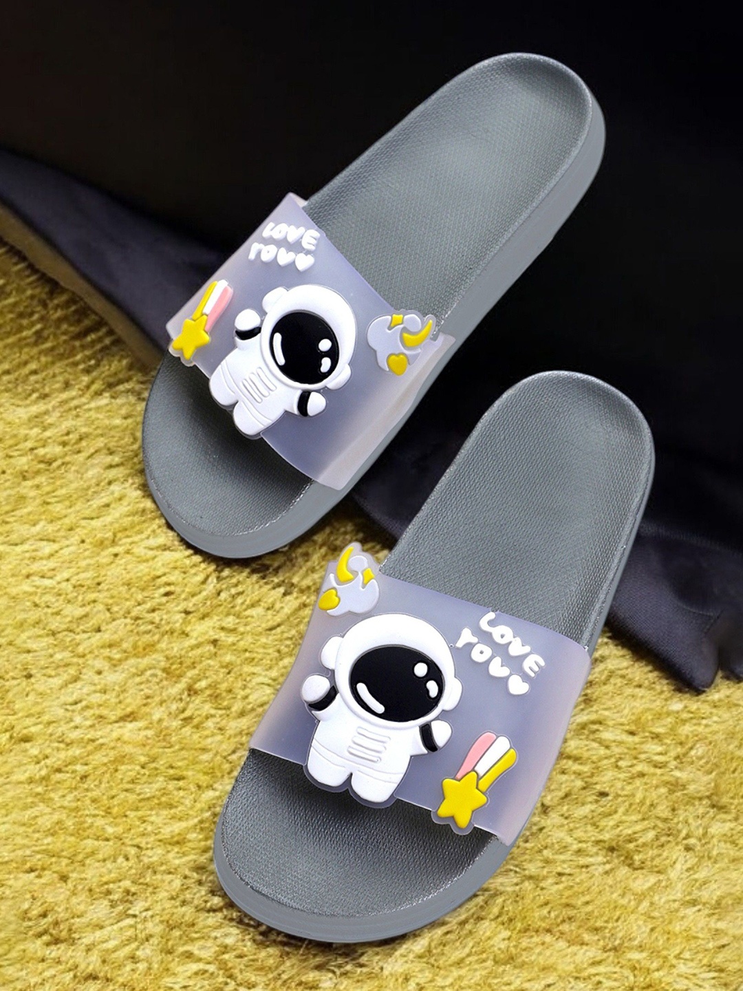 

KAPYANSH Women Rubber Sliders, Grey