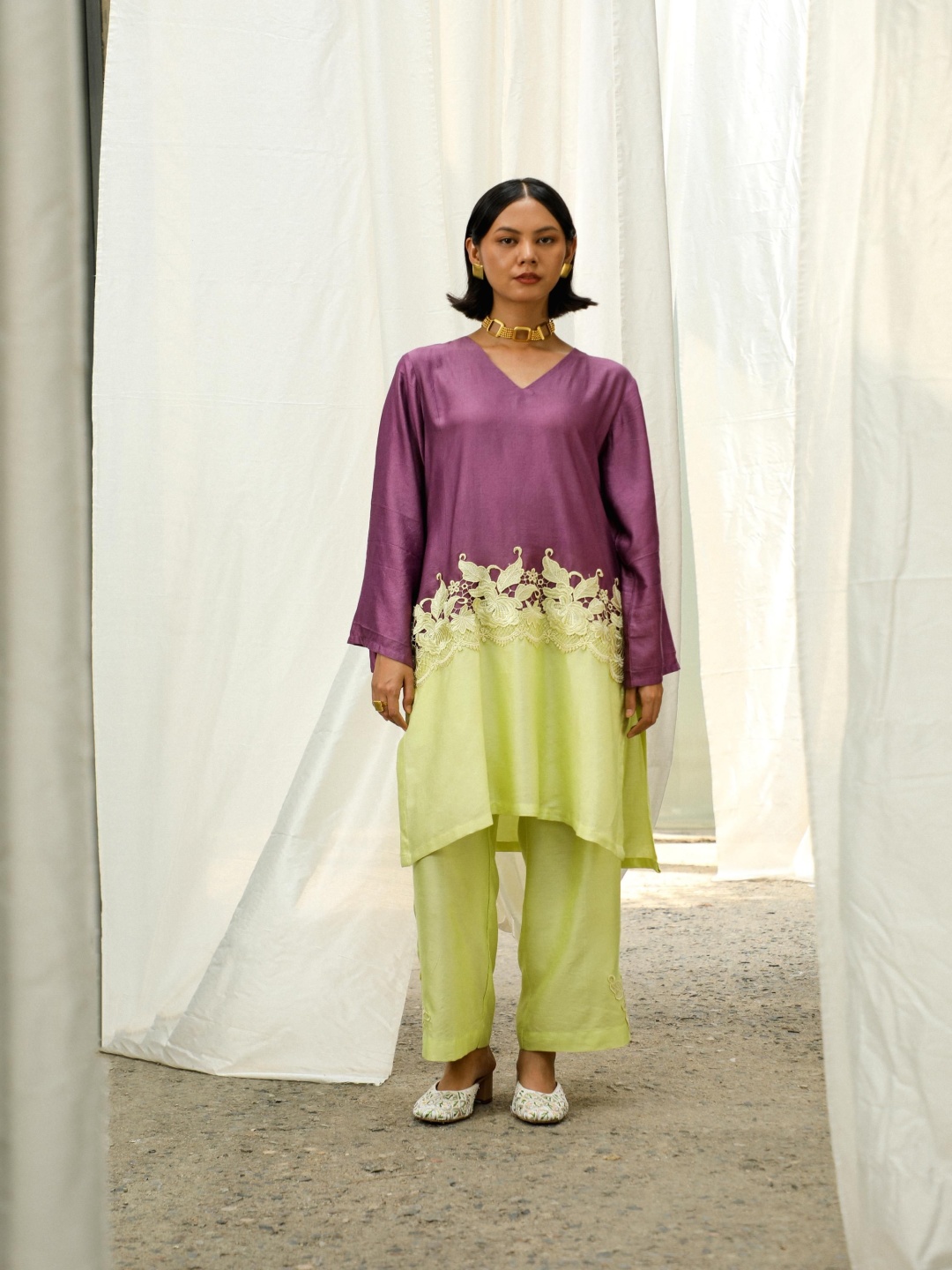 

4427 clothing Women Floral Embroidered Regular Kurta with Palazzos, Purple