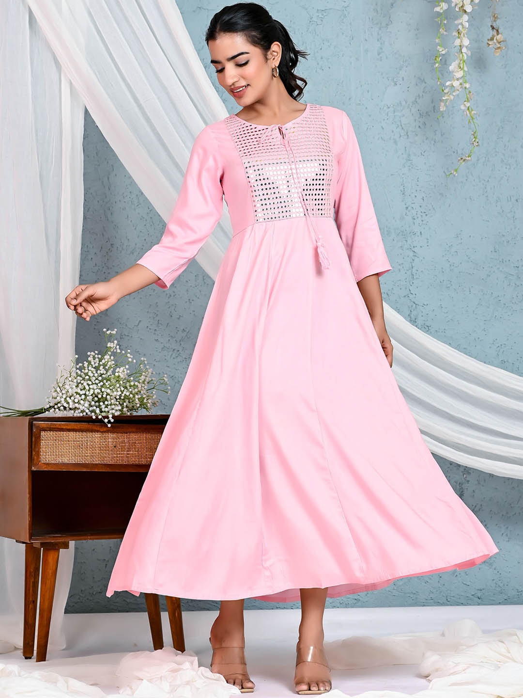 

KARAGRE Women Embroidered Mirror Work Anarkali Kurta, Pink