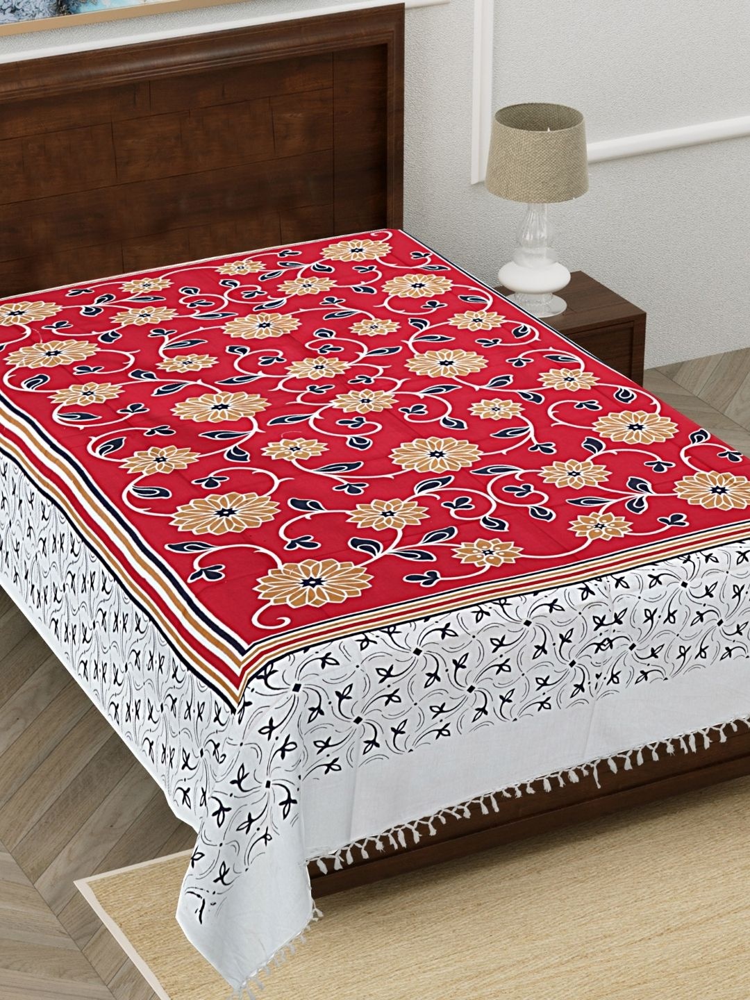 

HASHCART Beige & Red Floral Printed Pure Cotton 210 TC Single Bedsheet 2.30 m x 1.52 m