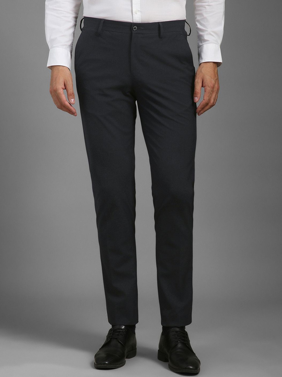 

Louis Philippe Men Checked Slim Fit Trousers, Charcoal