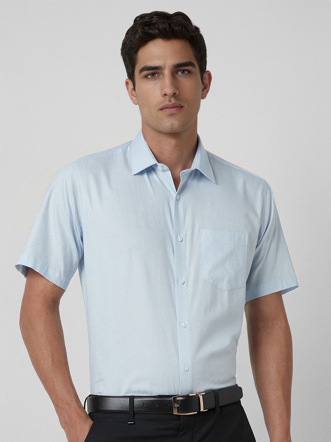

Van Heusen Men Spread Collar Solid Cotton Formal Shirt, Blue