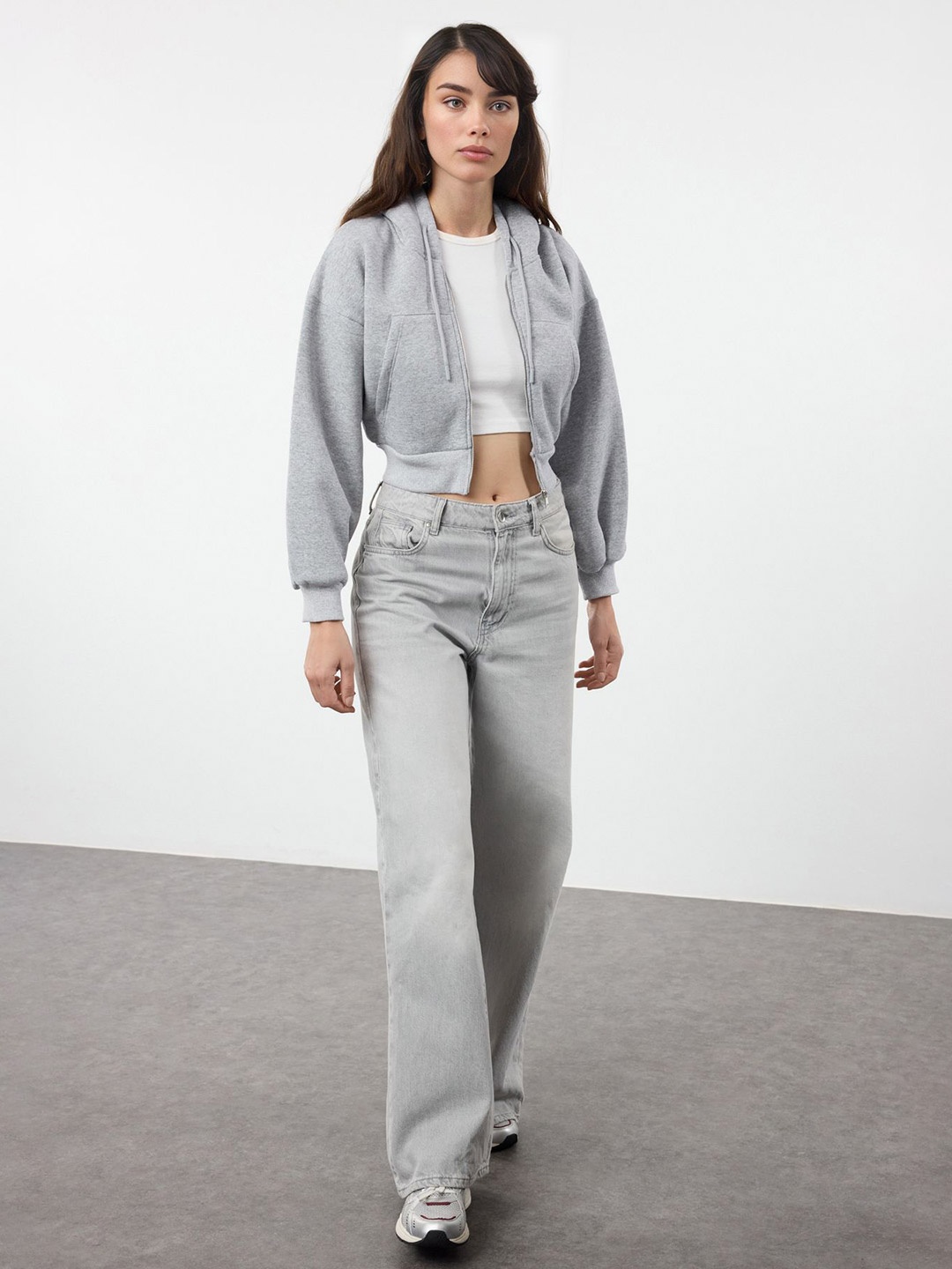 

Trendyol Women Hooded Crop Sweatshirt, Grey