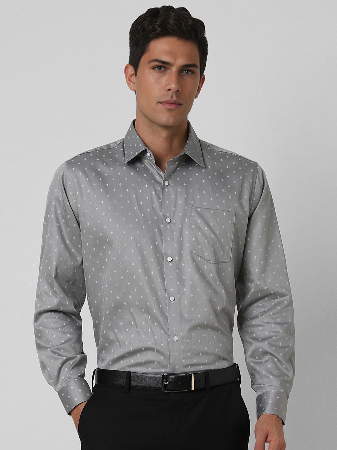 

Van Heusen Men Spread Collar Geometric Printed Cotton Formal Shirt, Grey