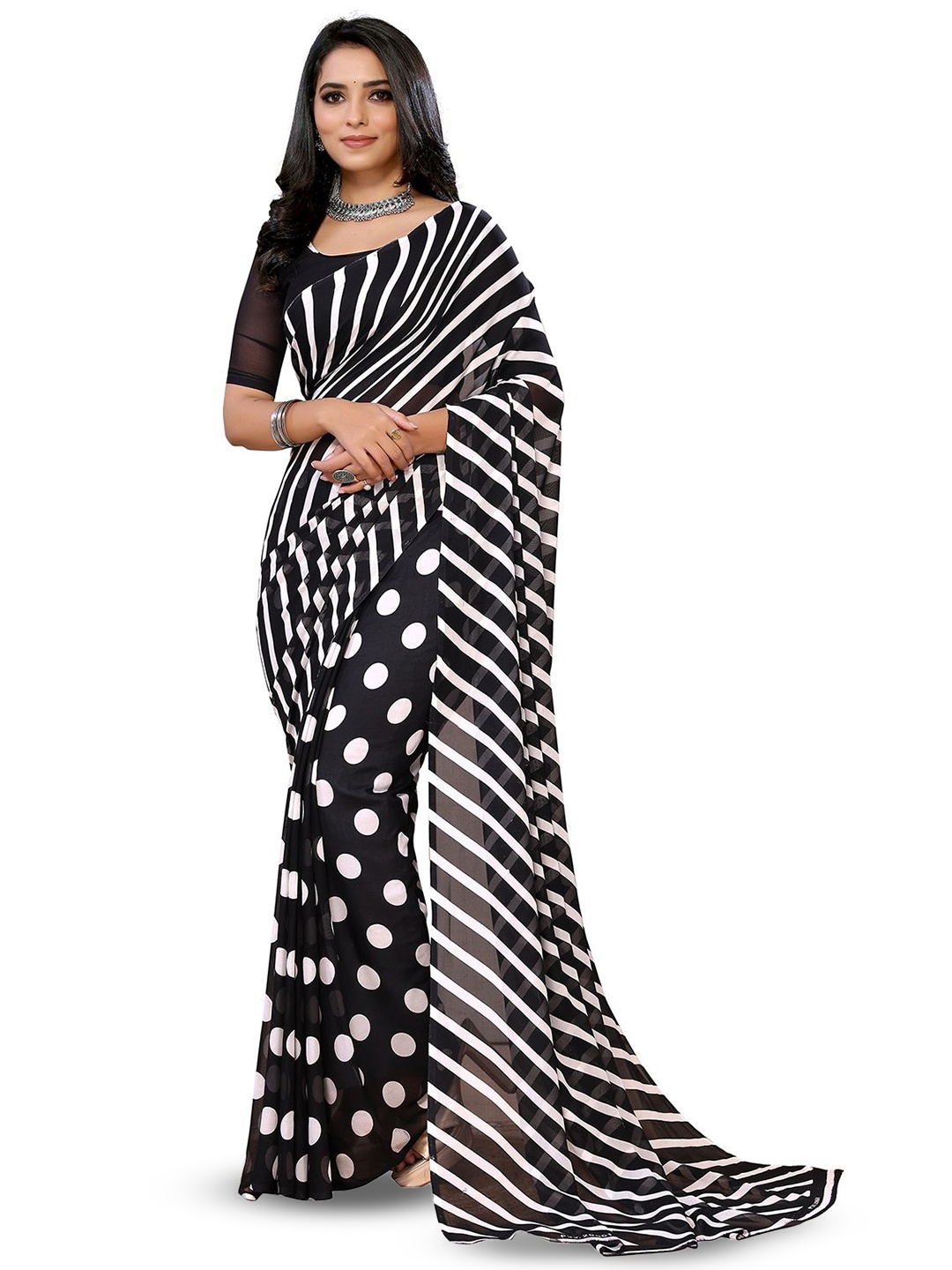 

Moda Rapido Geometric Printed Saree, Black