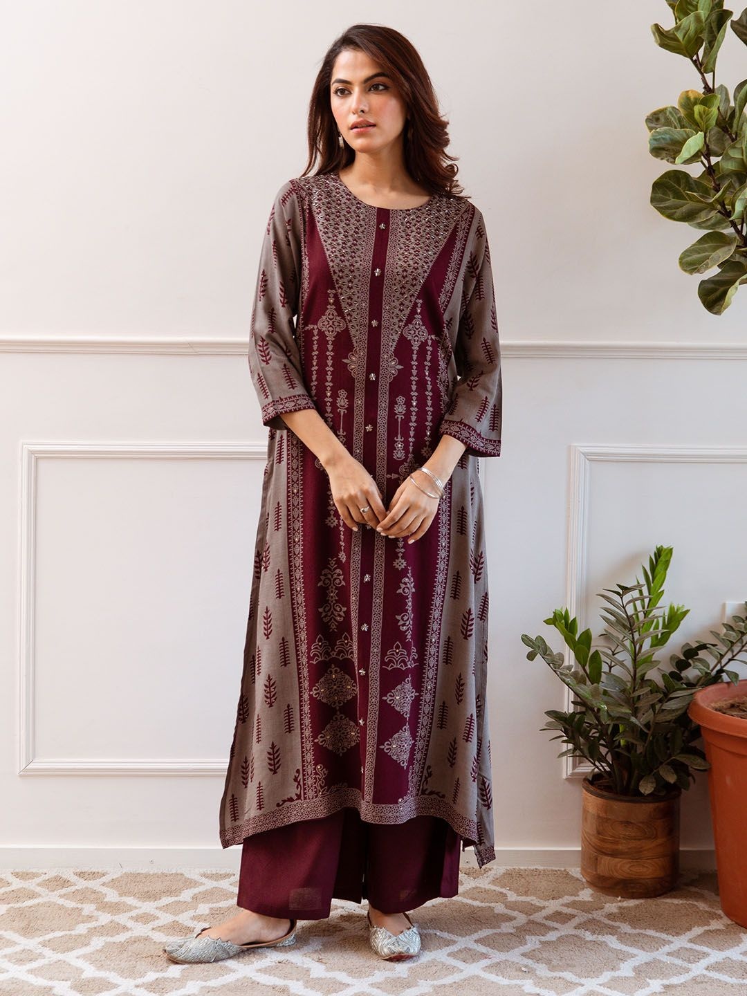 

Ishin Floral Printed Round Neck A-Line Kurta With Palazzos, Maroon