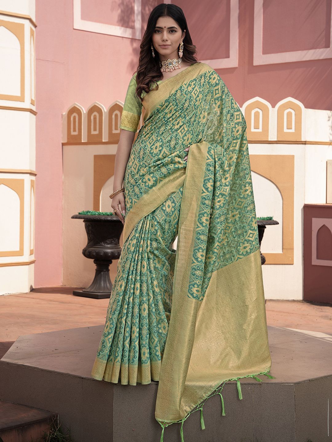 

Satrani Ethnic Motifs Woven Design Zari Ikat Saree, Green