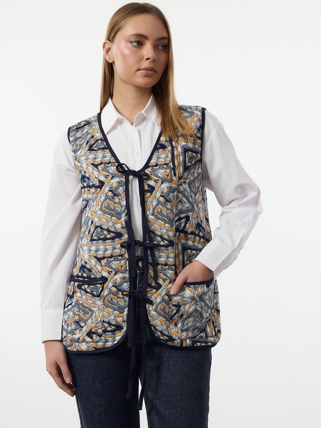 

Trendyol Textured Self Design Tie up Sleeveless Overcoat, Navy blue