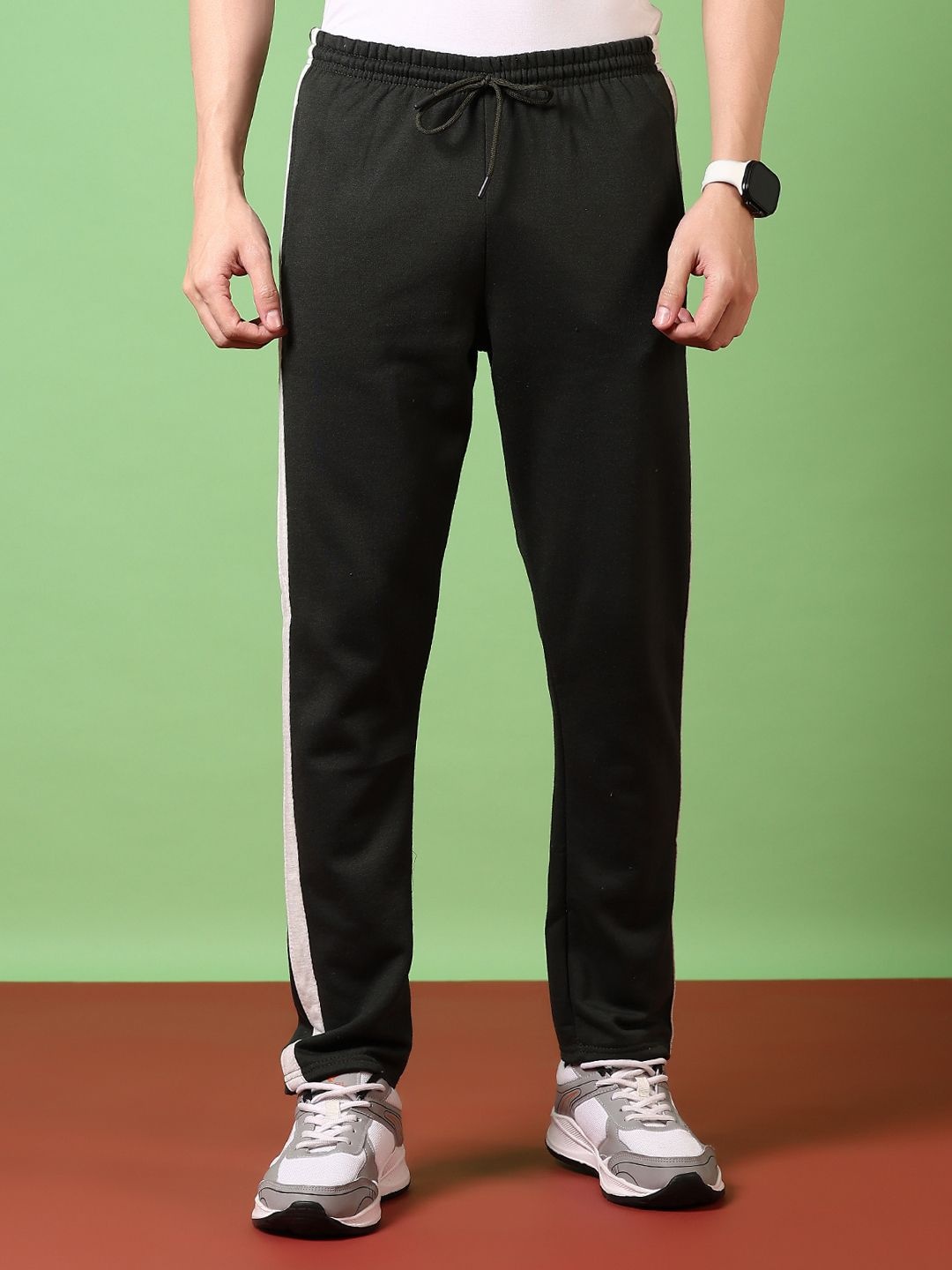 

V-Mart Men Solid Track Pants, Olive