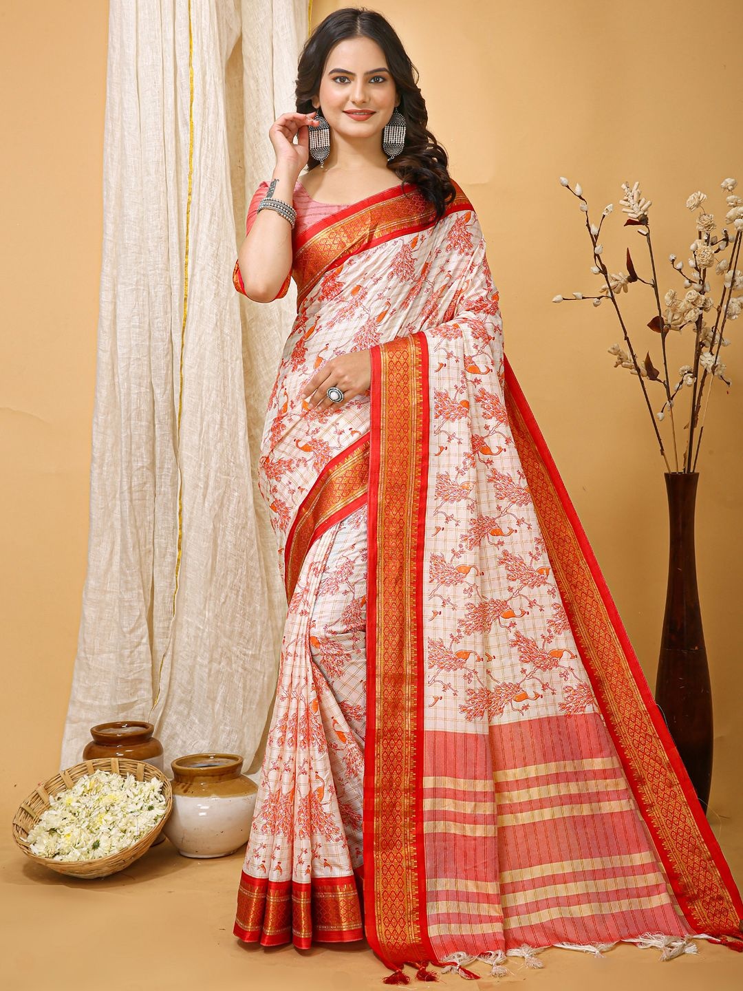 

KALINI Woven Design Ethnic Motifs Zari Sungudi Saree, White