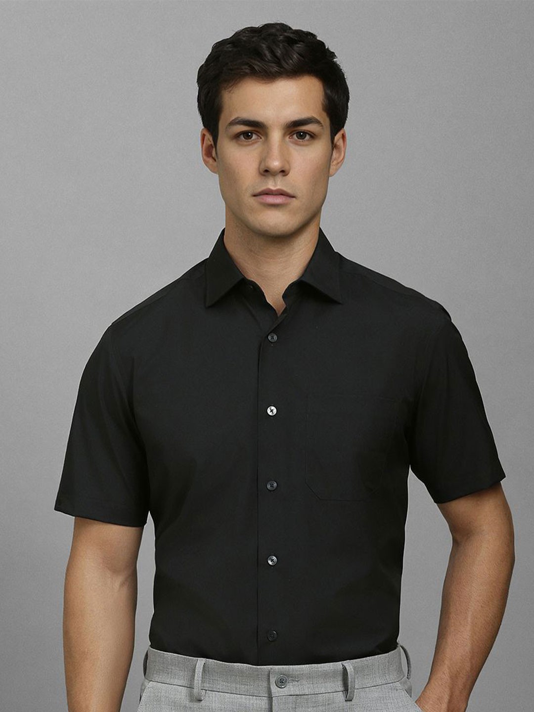 

Louis Philippe Men Classic Fit Spread Collar Solid Cotton Formal Shirt, Black