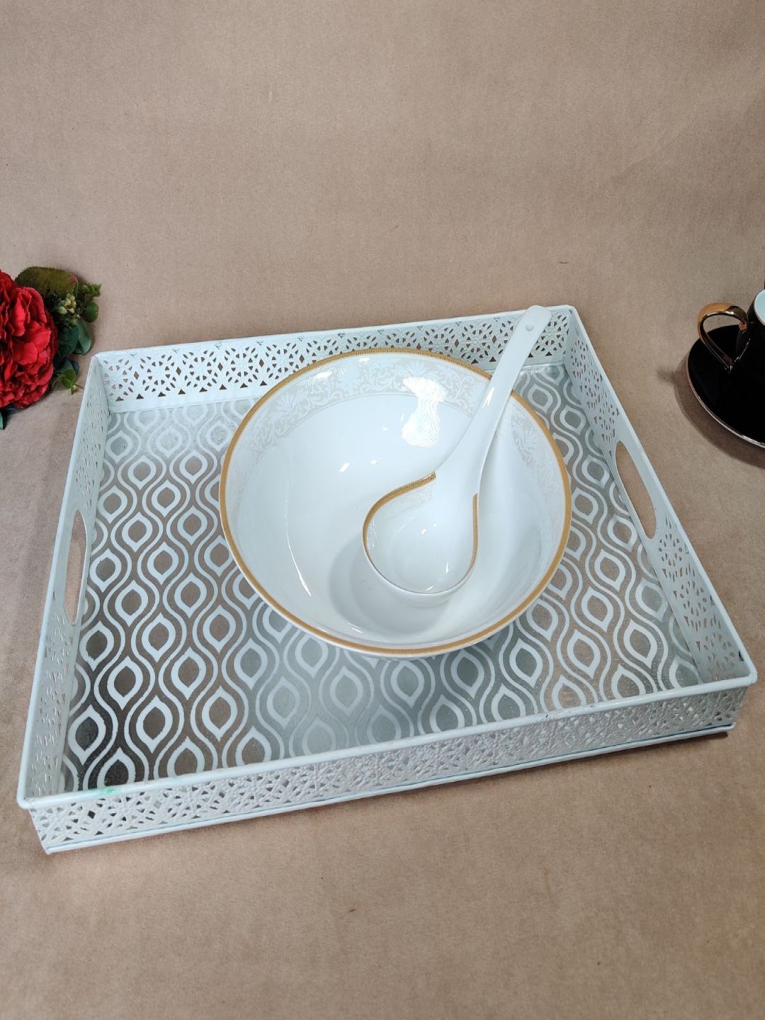 

THE HOME CO. White 2025 MDF 1 Pieces Easy to Clean Serving Tray