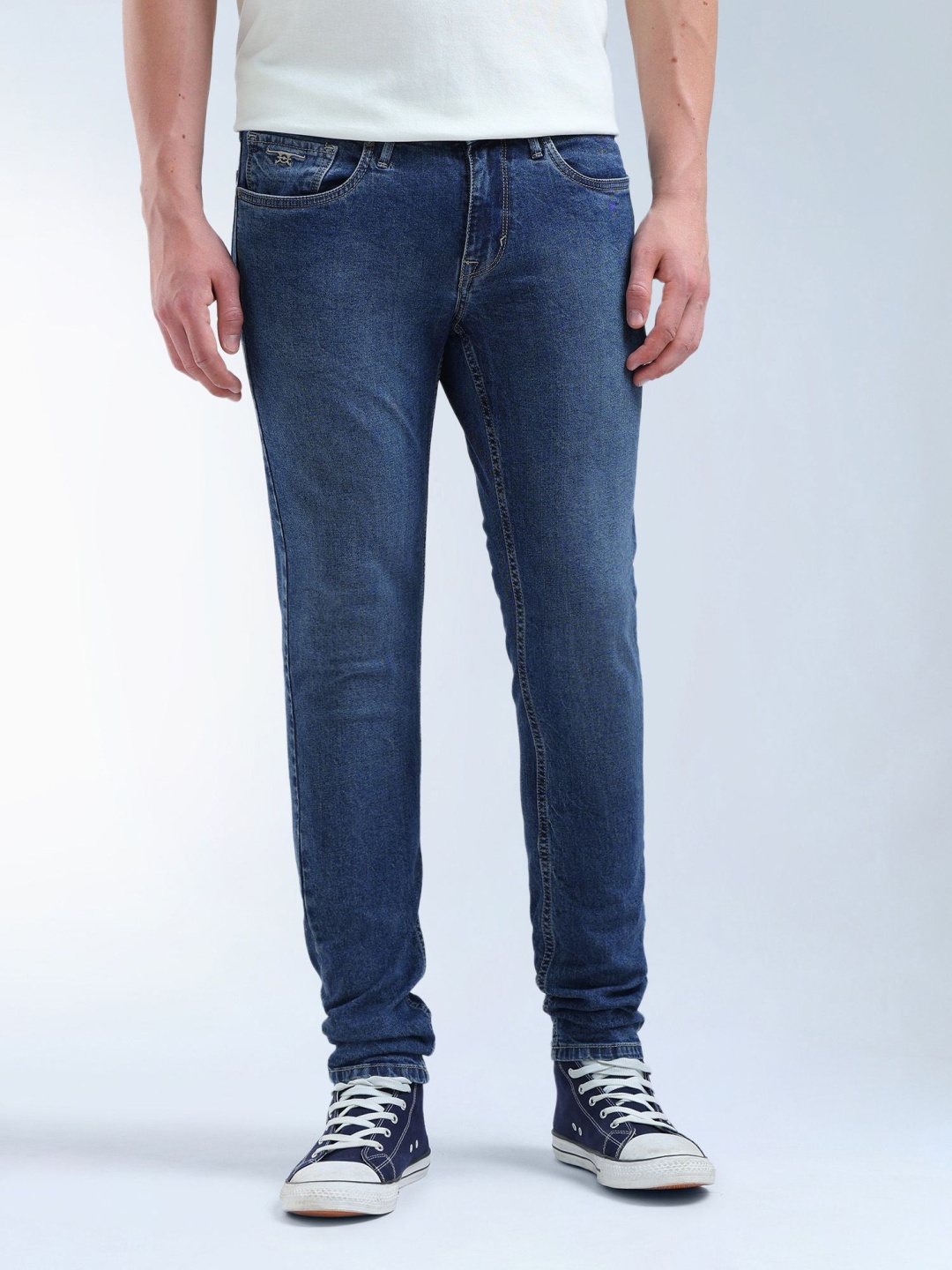 

Flying Machine Men Slim Fit Mid-Rise Light Fade Cotton Jeans, Blue
