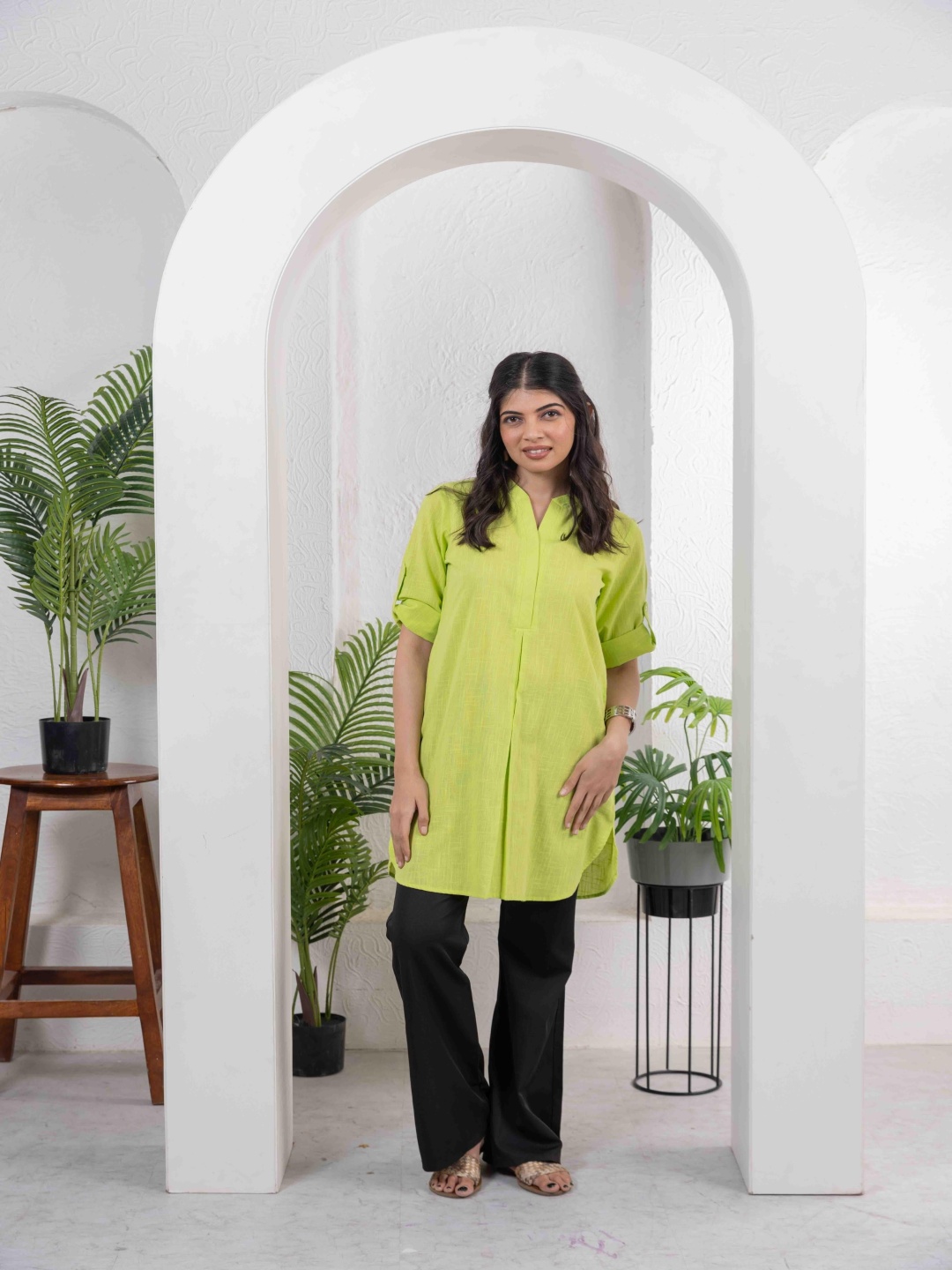 

INAAYA JAIPUR Mandarin Collar Pure Cotton A-Line Kurti, Lime green