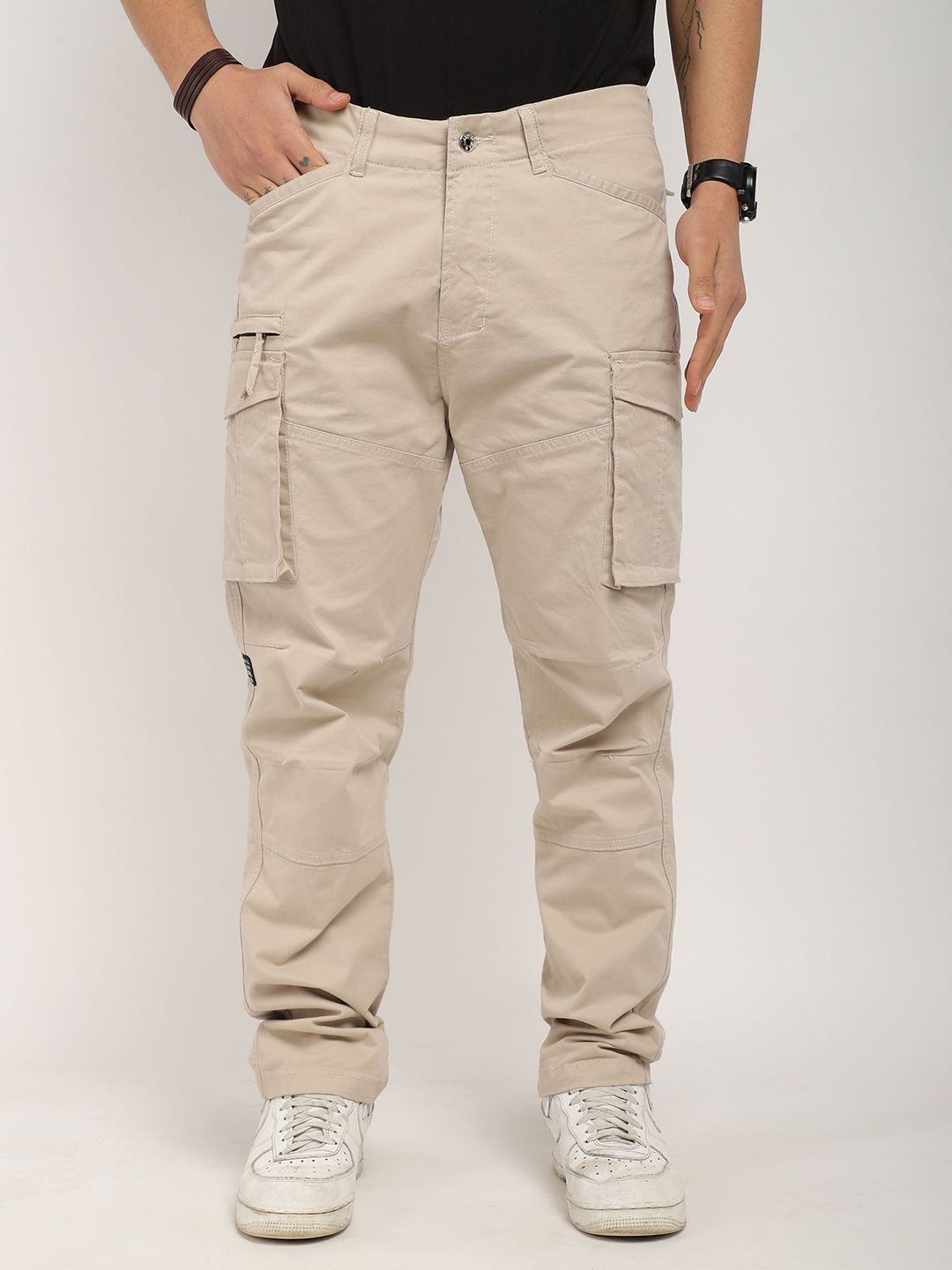 

JIMMY & JORDAN Men Park Lane Classic Loose Fit Cotton Cargos Trousers, Cream