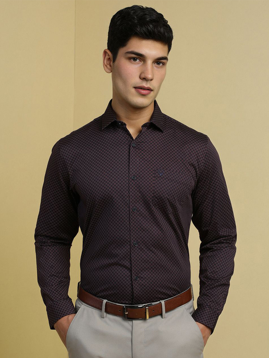 

Allen Solly Men Slim Fit Spread Collar Geometric Printed Formal Shirt, Brown