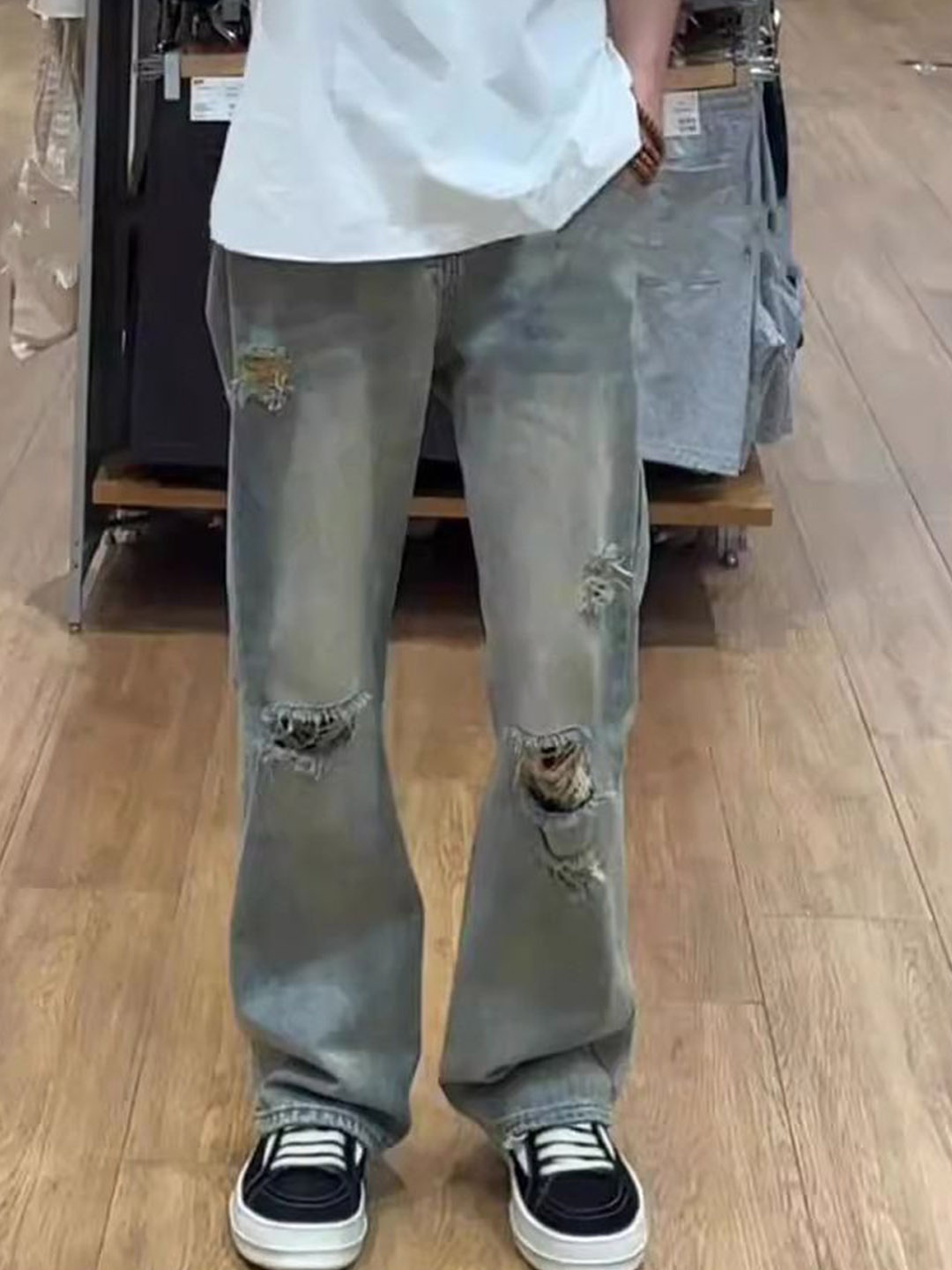 

StyleCast Men Flared Mildly Distressed Heavy Fade Jeans, Grey
