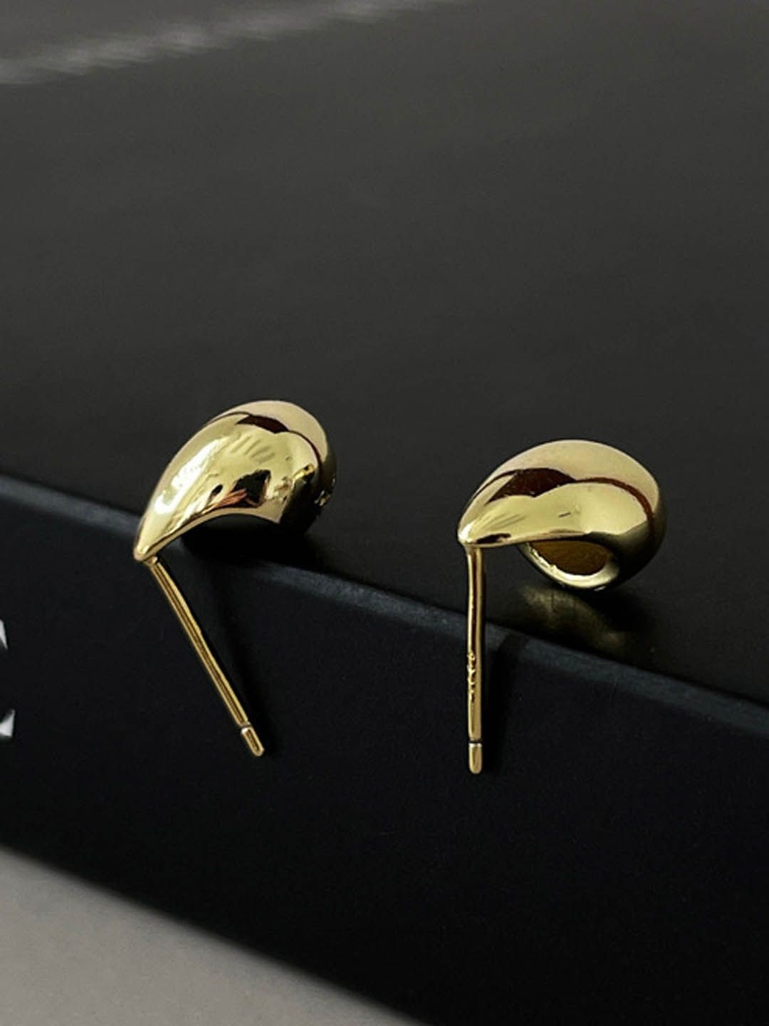 

StyleCast Gold-Toned Contemporary Shaped Studs