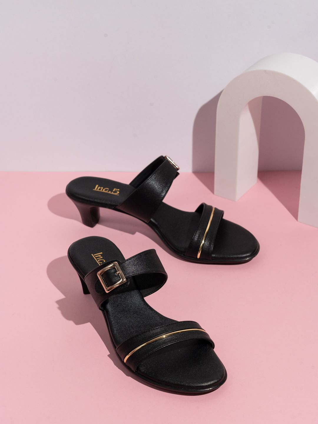 

Inc 5 Women Block Sandals, Black