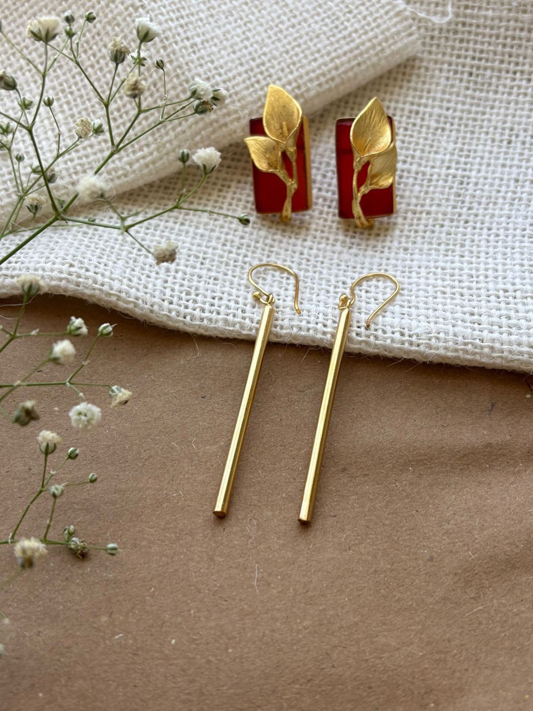 

Niska Contemporary Studs Earrings, Gold