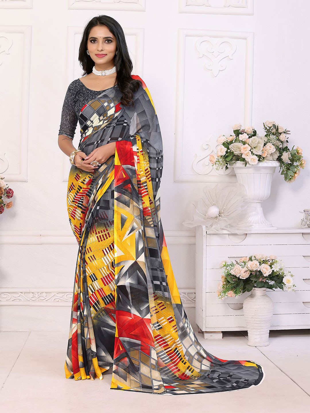 

Moda Rapido Geometric Printed Saree With Unstiched Blouse Piece, Grey
