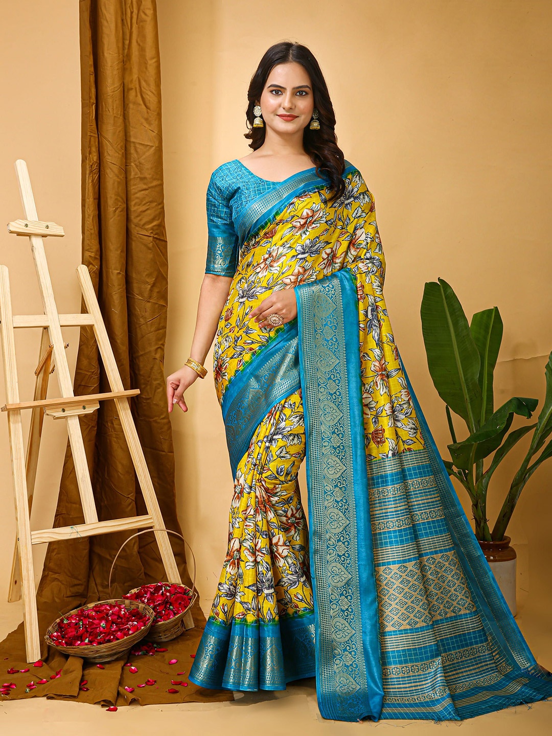 

KAYOMMI Floral Printed Woven Design Zari Kanjeevaram Saree, Yellow