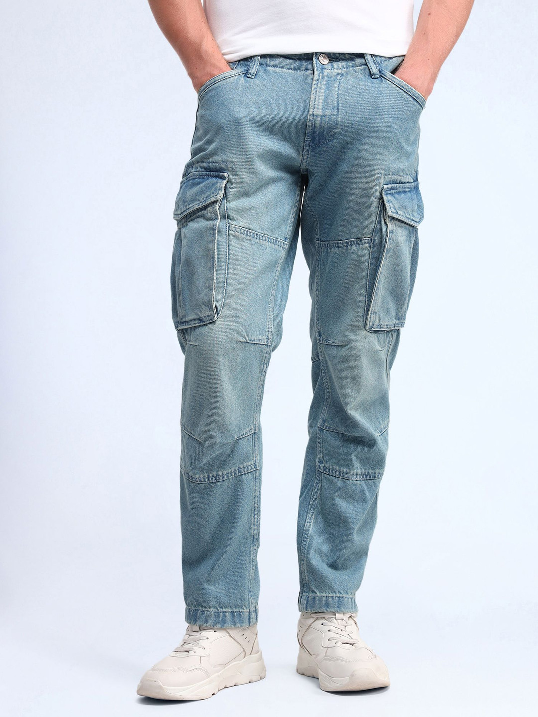 

Flying Machine Men Relaxed Fit Light Fade Jeans, Blue