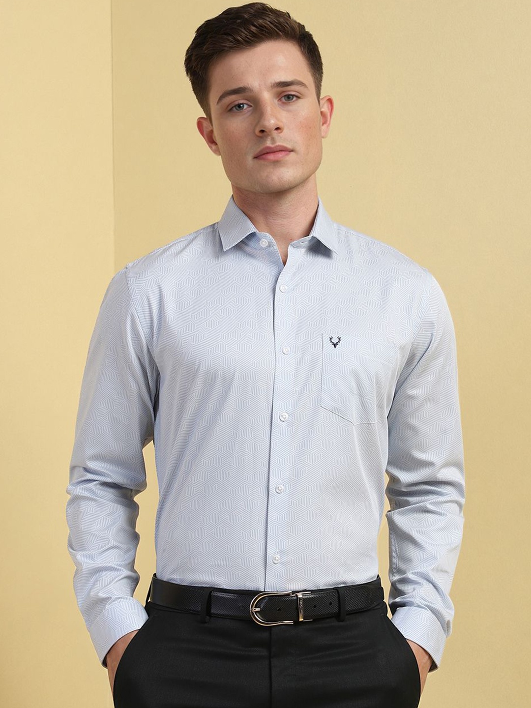 

Allen Solly Men Slim Fit Spread Collar Geometric Printed Cotton Formal Shirt, White