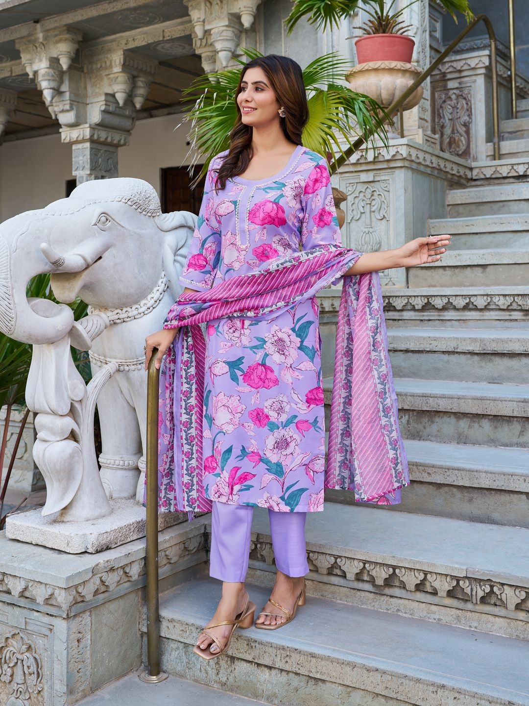 

Moda Rapido Floral Printed Straight Kurta With Trouser And Dupatta, Purple