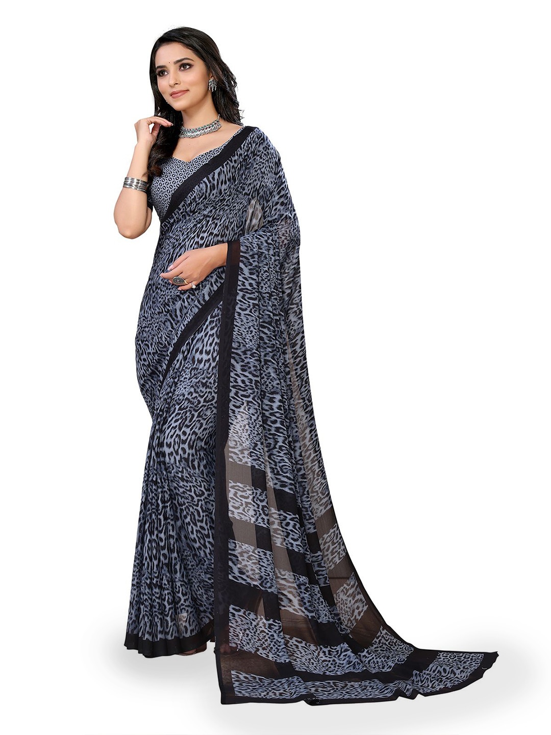 

Moda Rapido Abstract Printed Saree With Blouse Piece, Grey